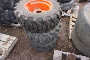 lot 200 image: 4  - Tires and Rims Off Bobcat S70 Model
