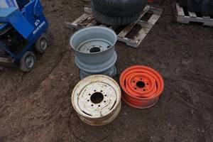 lot 202 image: Assorted Truck Rims