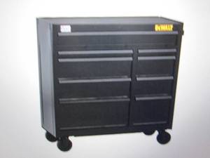 lot 68 image: dewalt 41 inch 9 drawer rolling too...