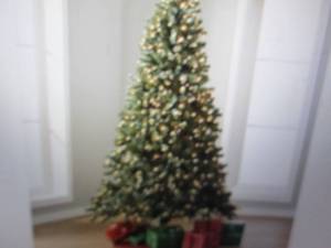 lot 72 image: national tree company 7.5 foot prel...