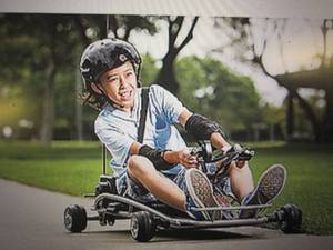 lot 92 image: razor ground force electric go cart...