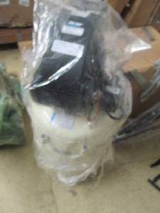 lot 2 image: pulsar 20 gallon air compressor ope...