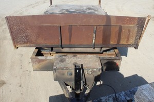 Tri-Axel Hydraulic Dump Trailer