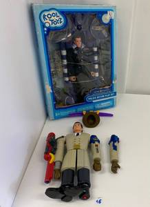 lot 46 image: Vintage Toy Action Figures Inspector Gadget and Police Action Playset