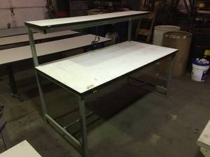 lot 43 image: Lighted Commercial Work TableStation