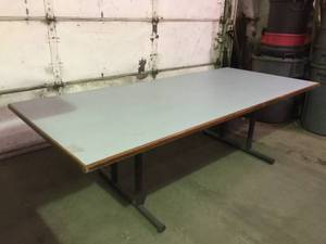 lot 46 image: Heavy Duty Table