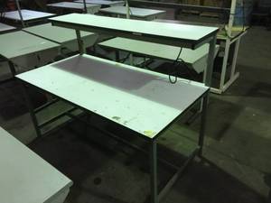 lot 109 image: Powered Commercial Work TableStation