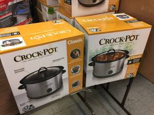 lot 90 image: Crock-Pot Classics