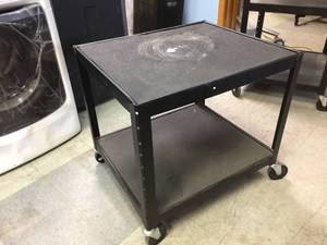 lot 16 image: Rolling Metal Cart