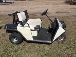 lot 2 image: EZ Go Textron - 3 Wheel - Battery Golf Cart