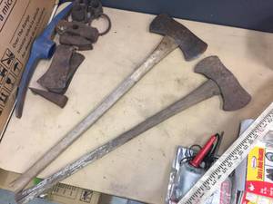 lot 133 image: 2 Double edge AXES