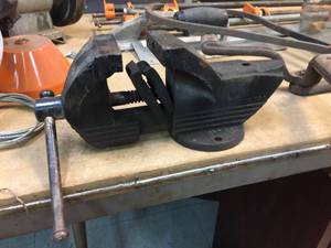 lot 135 image: Vintage Wilton Shop King Bench Vise