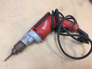 lot 123 image: Milwaukee Magnum Heavy Duty 12 Electric Drill