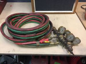 lot 171 image: Fire Power Torch Gauges - Hose