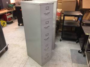 lot 193 image: Metal 5 Drawer File Cabinet