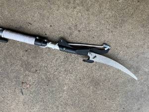 lot 67 image: Expanding Tree Trimmer