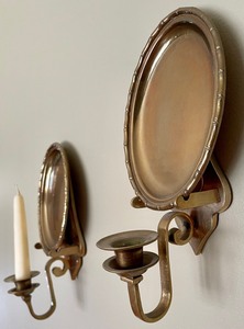 lot 4 image: Pair of Candle Holder Wall Sconces