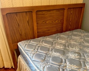 lot 13 image: FullQueen Headboard