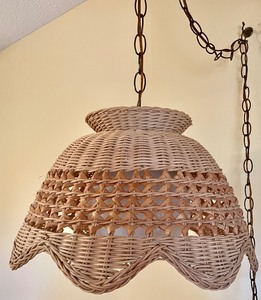 lot 16 image: Wonderful Vintage Wicker Hanging Lamp Pendant