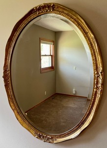 lot 22 image: Vintage Golden Framed  Wall Mirror