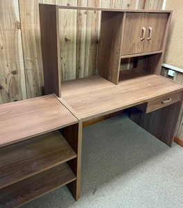 lot 30 image: Delightful Desk with Side Shelf