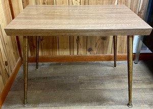 lot 95 image: Vintage Table