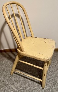 lot 112 image: Charming Vintage Chair