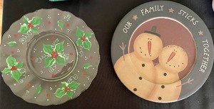 lot 125 image: Holiday Plates, Platters and Dishes