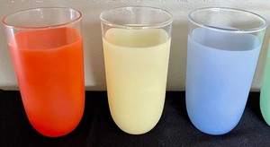 lot 134 image: 6 Cool Vintage Colorful Tumblers