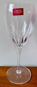 lot 161 image: 8 Cristal Darques of Paris Enchante Wine Glasses