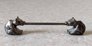 lot 186 image: Victorian Cat Napkin Ring and Bear Knife Rest