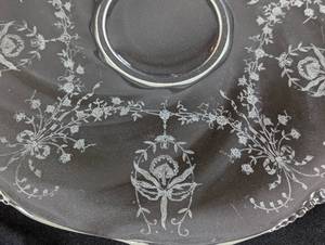 lot 192 image: Vintage Etched Glassware