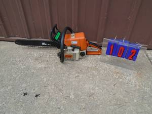 Stihl 025 16 chainsaw. Good used condition. Tested & works. As shown.