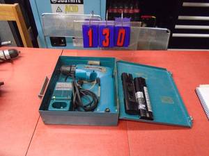 Makita 9.6 volt cordless drill. 3 batteries & charger. Batteries appear weak. Tested & works. As shown.