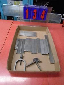 Flat of vise parallels & gauges. Nice condition. As shown.