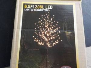6.5 ft LED Lighted Flower Tree- unt...