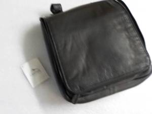 Canyon Leather Black Hanging Travel...