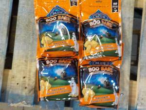 4 - 11 oz Bags Blue Boo Bars Dog Tr...