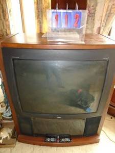 36 RCA Theater edition tv cabinet. Works. As shown.