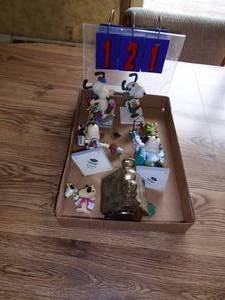 Flat of westland snoopy items. As shown.