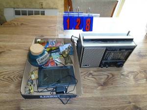 Flat of misc & vintage multi band radio. As shown.