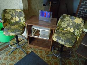Qty of 2 vintage counter stools & microwave cart. As shown.