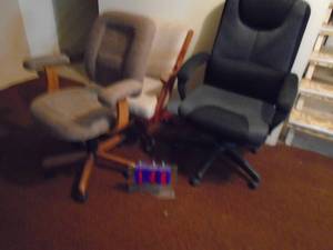Qty of 3 office chairs. In good condition. As shown.