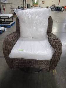 lot 422 image: Beacon Park Brown Wicker Outdoor Patio Swivel Lounge Chair with Cushions (Missing Covers), H014-01411400.