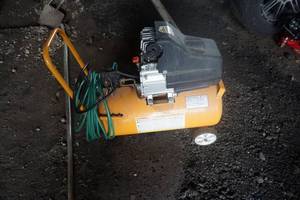 lot 17 image: Proforce Power Mate Air Compressor