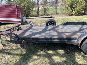 lot 5 image: 2005 Big Tex 18 Tandem Axle Car HaulerEquipment Trailer