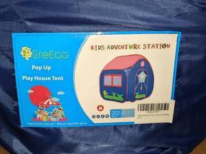 lot 40 image: Greeco Kids Adventure Station Pop-Up Tent