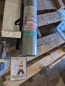 lot 92 image: Classic Bodyblade & BeautyOVO Yoga Mat