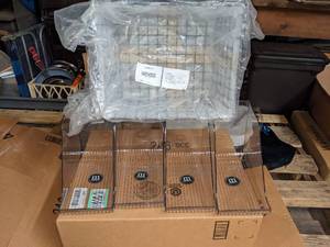lot 212 image: Storage and Organization Containers
