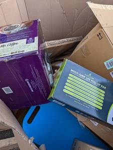 lot 341 image: Mixed Gaylord of No-Show and Miscellaneous Items, Most New Open Box